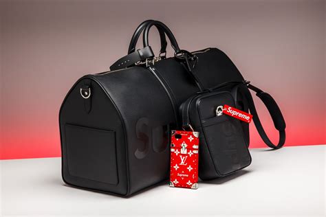 louis vuitton supreme collab backpack|cartera louis vuitton supreme original.